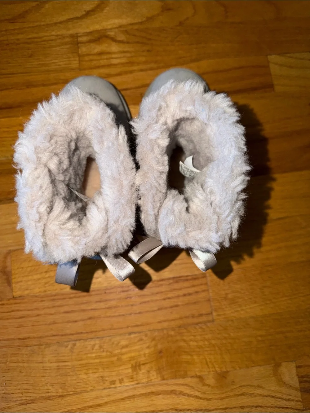UGG Kids Silver/Grey Bow Back Shearling Boots